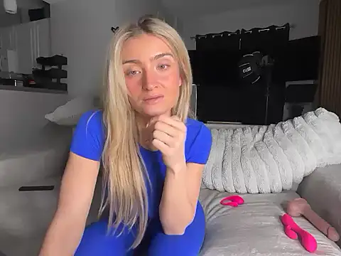 meggsworld's cam snapshot