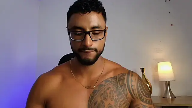 LiamGarcia1 live sex cam