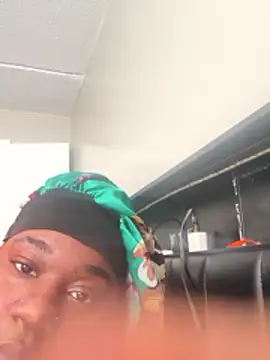 Tassiagay's cam snapshot