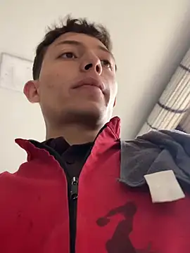 santiObrero live sex cam