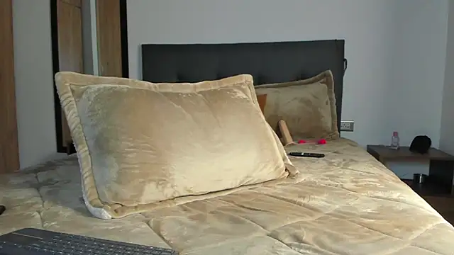 manucute_23_'s cam snapshot