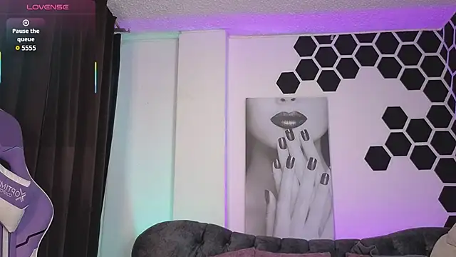 laracollinz's cam snapshot