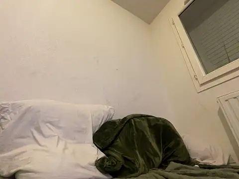 Rebeu313 live sex cam