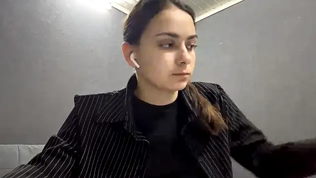 SarahHeadly's cam snapshot