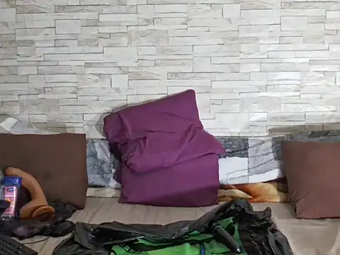 BustyBmw's cam snapshot