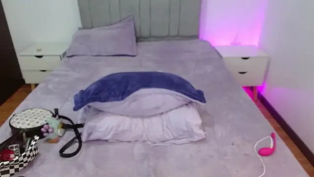 eilynro's cam snapshot