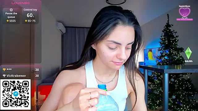 EmiliaZen's cam snapshot