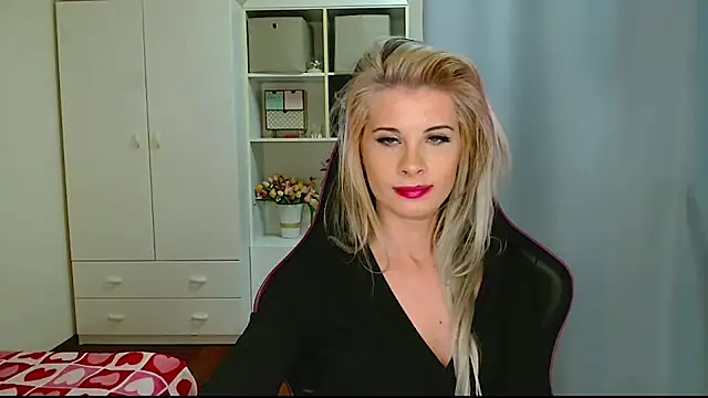 KristineGlow's cam snapshot