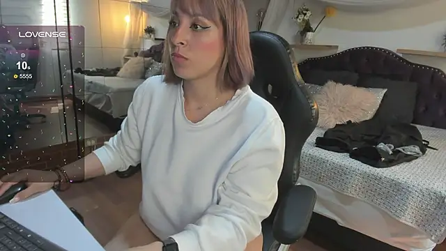 sophialyh_1's cam snapshot