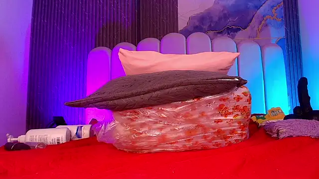 jones_maddy_'s cam snapshot