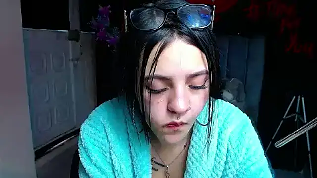 Violettasquirt's cam snapshot