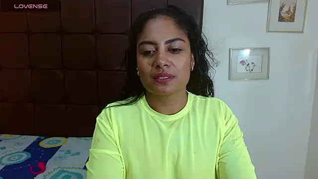 Luna_Fyre's cam snapshot