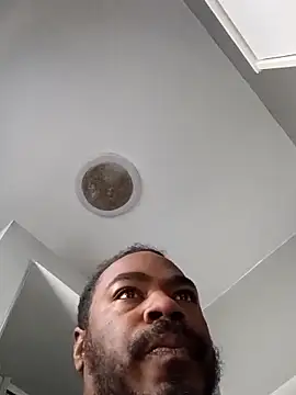 MRHANDSOME3800 live sex cam