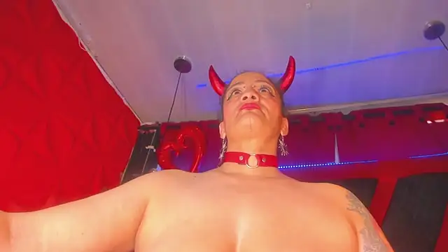 Taylor-hardcore live sex cam