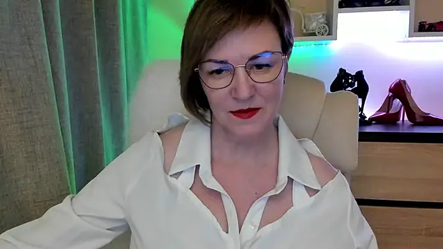 feliziaDesire's cam snapshot