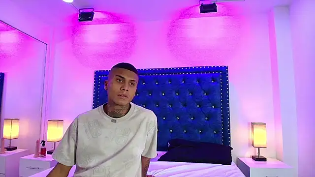 Damian_and_roxanne live sex cam