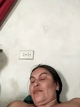 Horny-Mommy-Dirty live sex cam