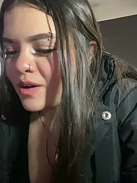 Camila_Duarte2's cam snapshot