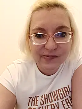 VikaKing live sex cam