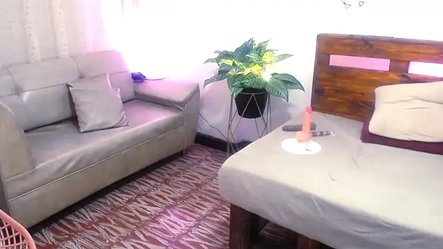 Yeseniaa25_'s cam snapshot