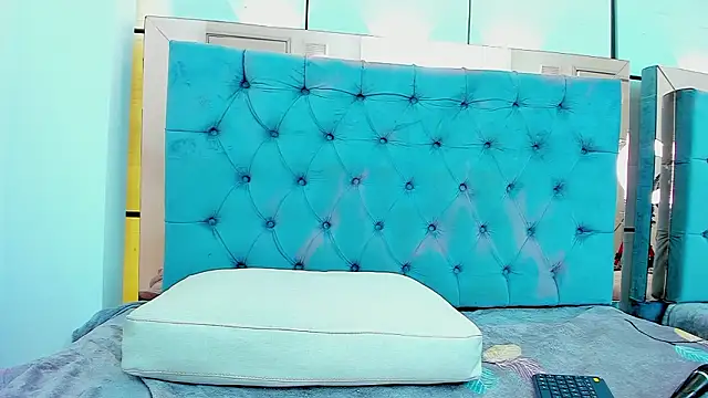 pocahontas_pow's cam snapshot