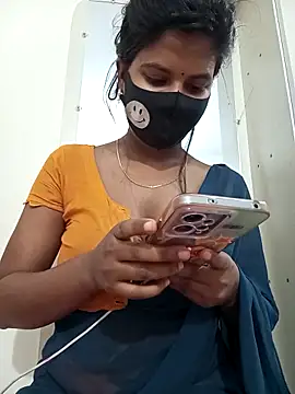 Kakoli- live sex cam