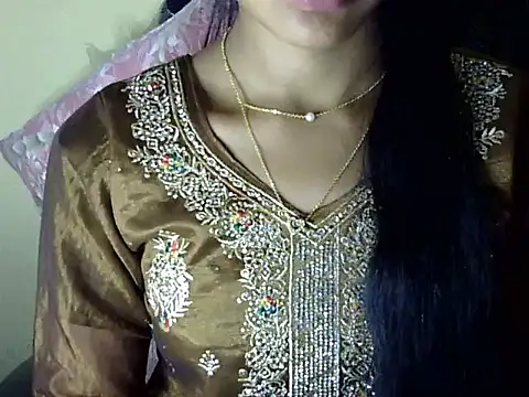 Khushi_v's cam snapshot