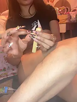 LaPetitechienne1's cam snapshot