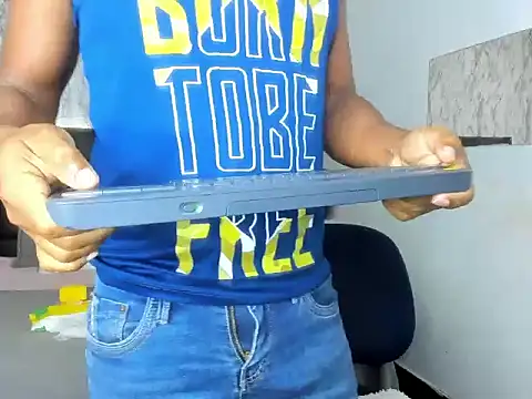 Adam_Morgan2's cam snapshot