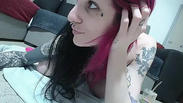 Honey2Bad live sex cam