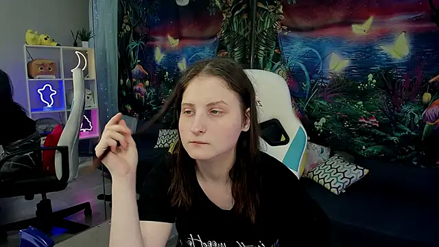 KiraDuvall live sex cam