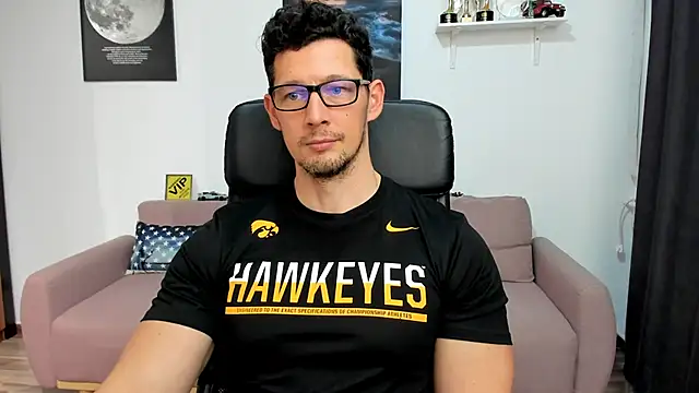 BrutusK08 live sex cam