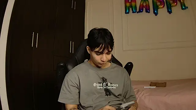 toji_luxxer live sex cam