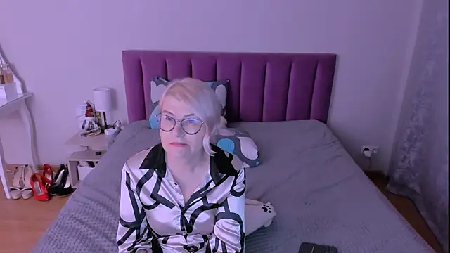 sabrinamacmarren's cam snapshot