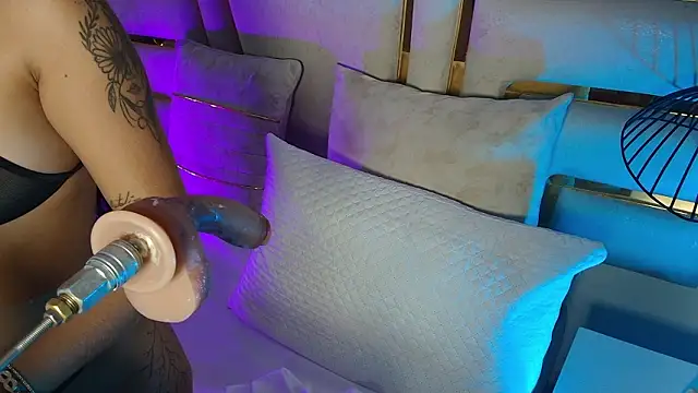 baby_naughty1_'s cam snapshot