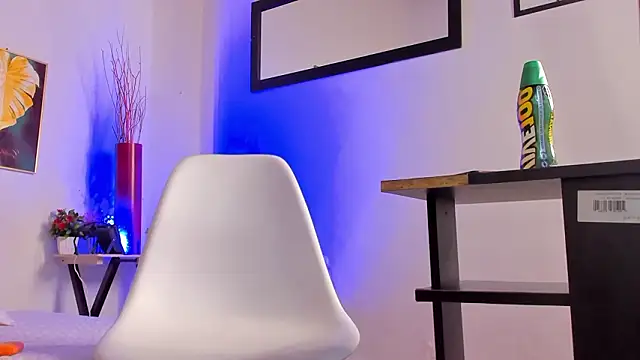 DaniiFoxx live sex cam