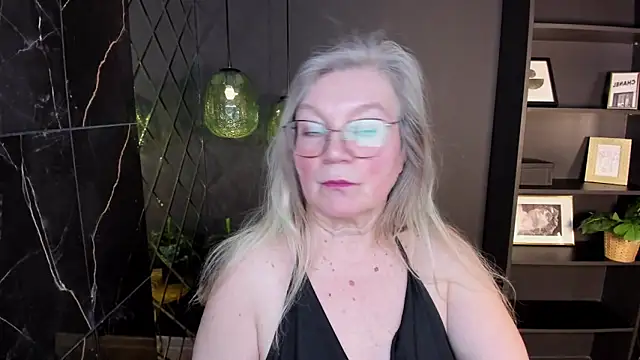 NataliMellow live sex cam