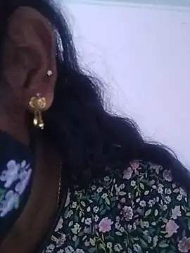 Tamil_Hot_RoyalQueen's cam snapshot