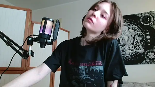 Mysterious_Toy's cam snapshot