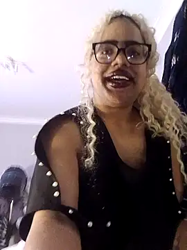 ravenmilf live sex cam