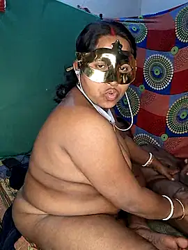 Real_Desi_Couple's cam snapshot