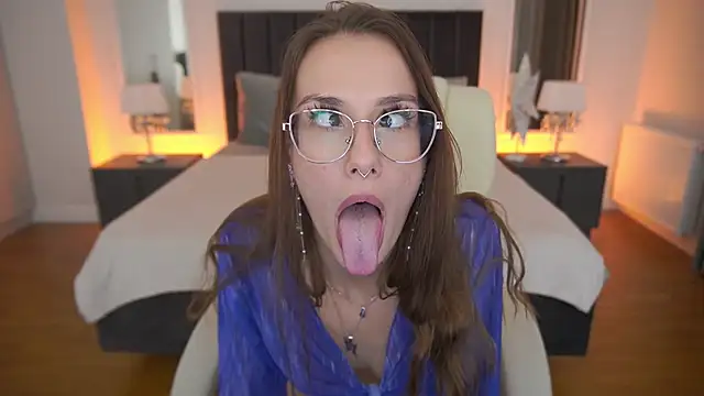 CozyMell's cam snapshot