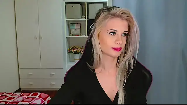 KristineGlow's cam snapshot