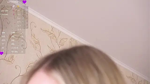 KarynPettas's cam snapshot