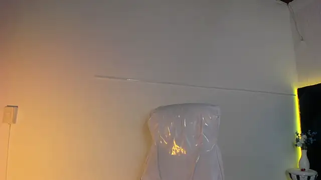 lauren_fit's cam snapshot