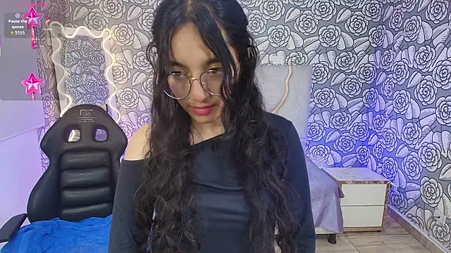 rosee_tay1's cam snapshot