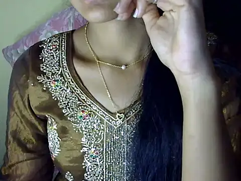 Khushi_v's cam snapshot