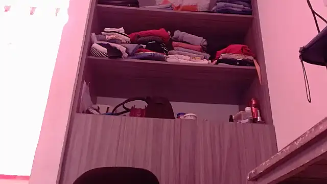 nicolle_milf1978 live sex cam