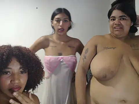 mamacitasxxx's cam snapshot