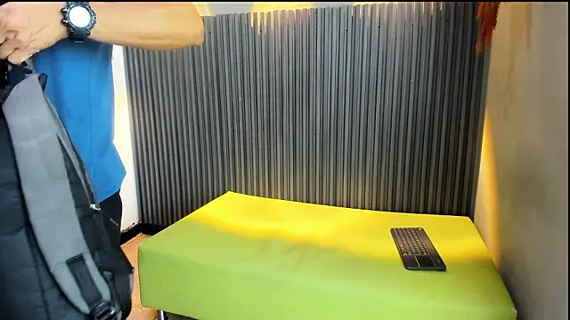 LARRY_VITO live sex cam